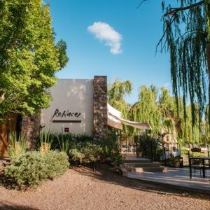 Miolo compra Bodega argentina Renacer